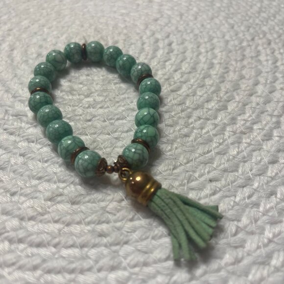 Natural FAUX TURQUOISE BEADS with ANTIQUE BRONZE BEADS Handmade Stretch Bracelet - Picture 2 of 3